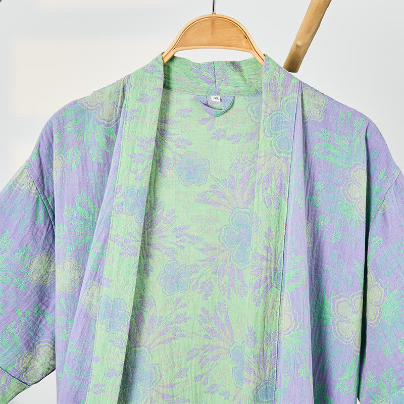 Erfrischender Kimono-Bademantel aus doppellagigem Gaze mit floralem Muster - image 4