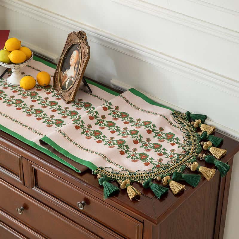 Eleganter Tischläufer mit Blumenmuster und Quastenbesatz - image 3