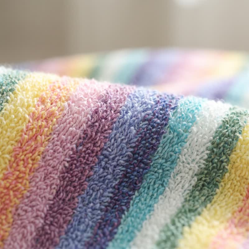 Regenbogenfarbenes, atmungsaktives Baumwollhandtuch - image 5