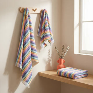 Regenbogenfarbenes, atmungsaktives Baumwollhandtuch - 70 cm x 140 cm - image 0