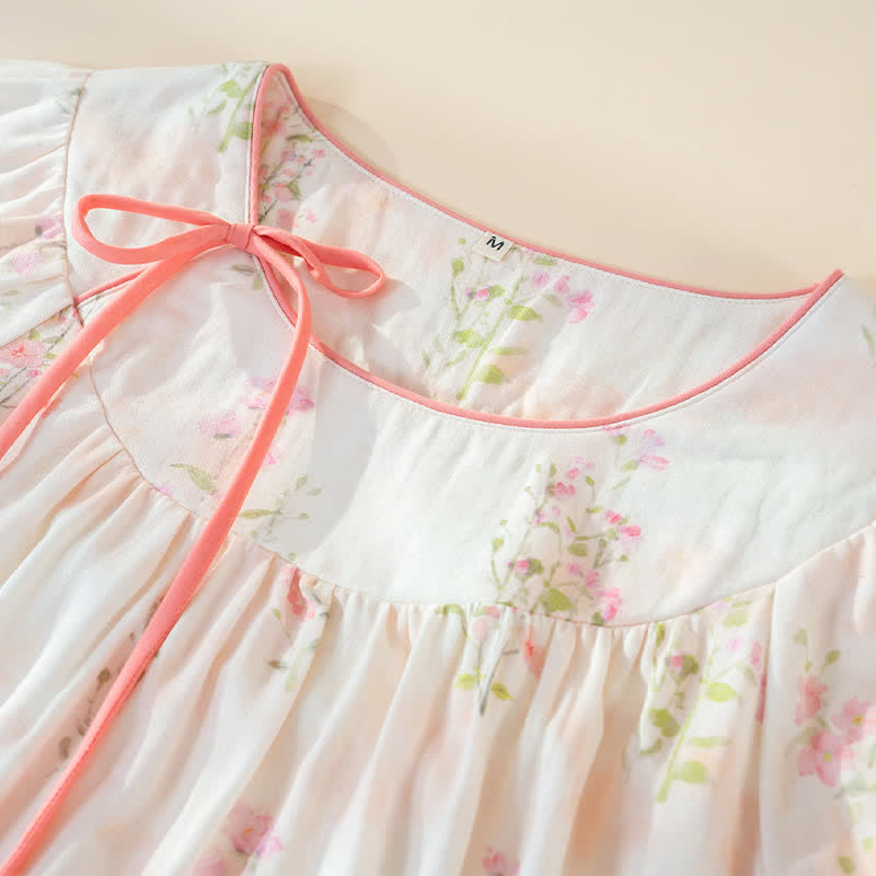 Pyjama mit Blumenmuster aus Bambus-Baumwolle mit Bindeband am Hals - image 6