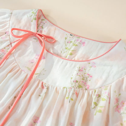 Pyjama mit Blumenmuster aus Bambus-Baumwolle mit Bindeband am Hals - image 6