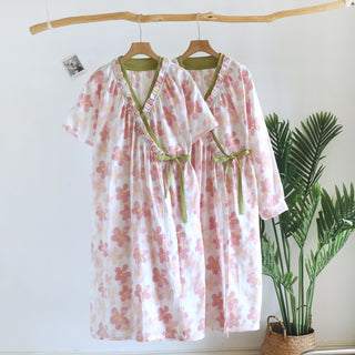 Sakura Blumenmuster Kimono-Nachthemd aus Baumwollgaze - image 0