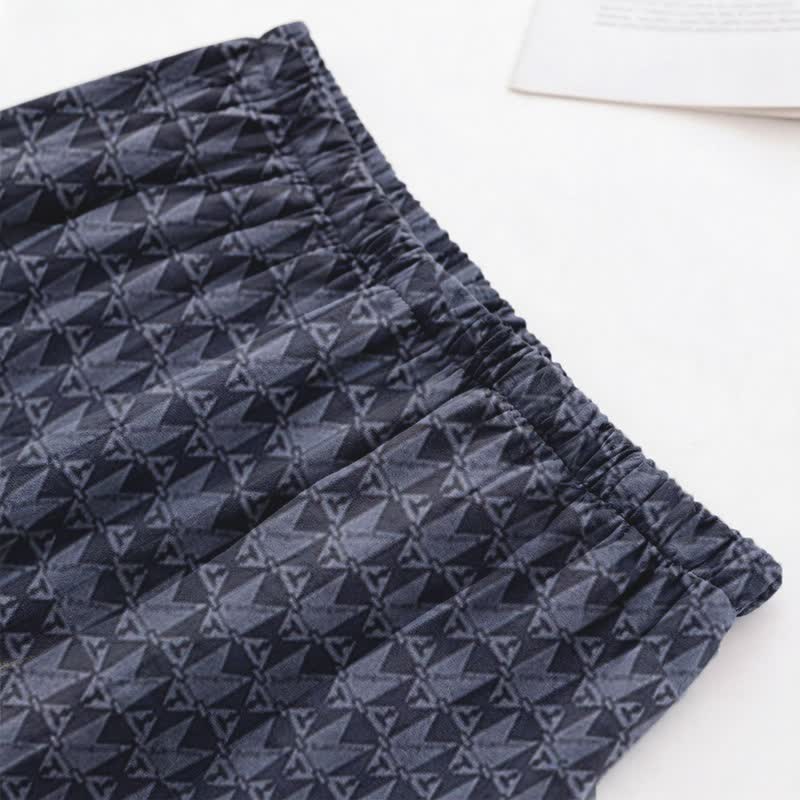 Loungewear-Set mit marineblauem geometrischem Muster - image 3