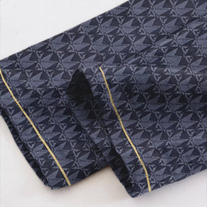 Loungewear-Set mit marineblauem geometrischem Muster - image 4