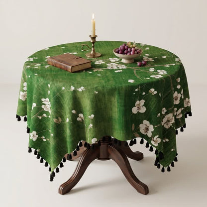 Vintage Tischdecke mit weißem Pflaumenblütenmuster und Quasten - image 3