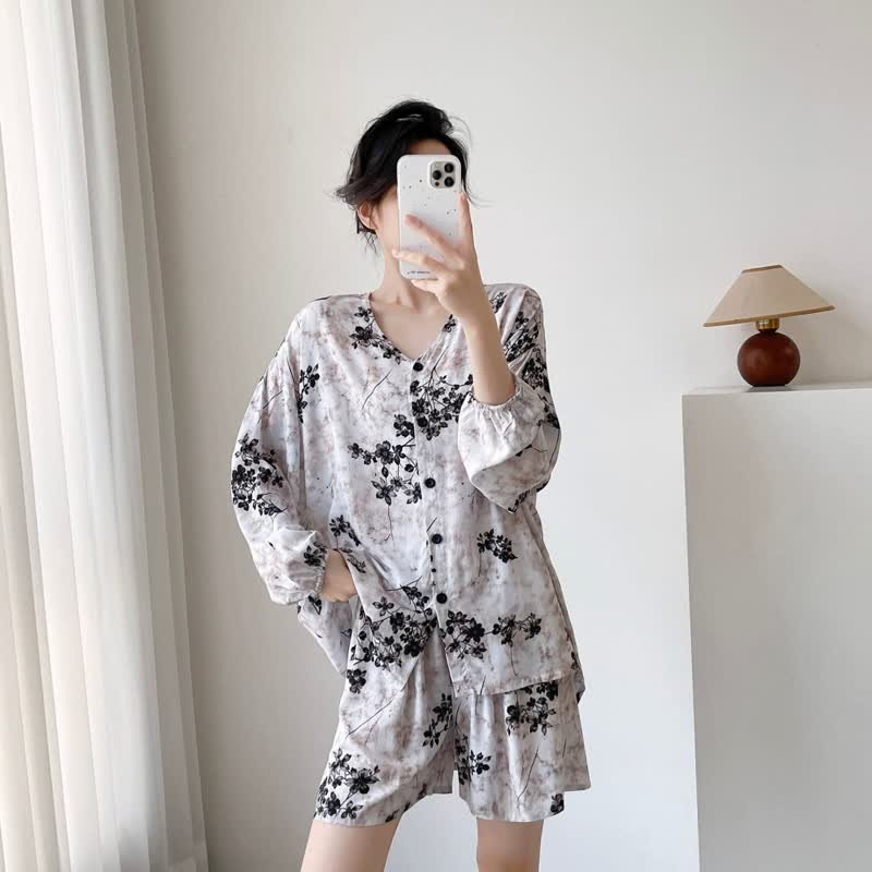 Retro-Pyjama mit Blumenmuster und Knopfleiste für Damen - image 2