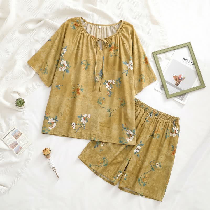 Vintage-Pyjama-Set mit botanischem Blumenmuster und Bindekragen - image 1