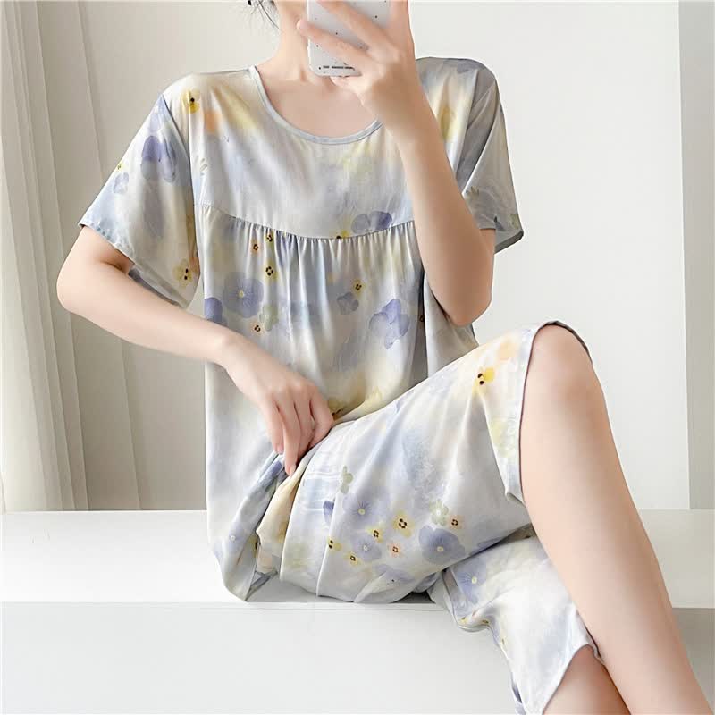 Loungewear-Set in Nebelblau mit Blumenmuster - image 2
