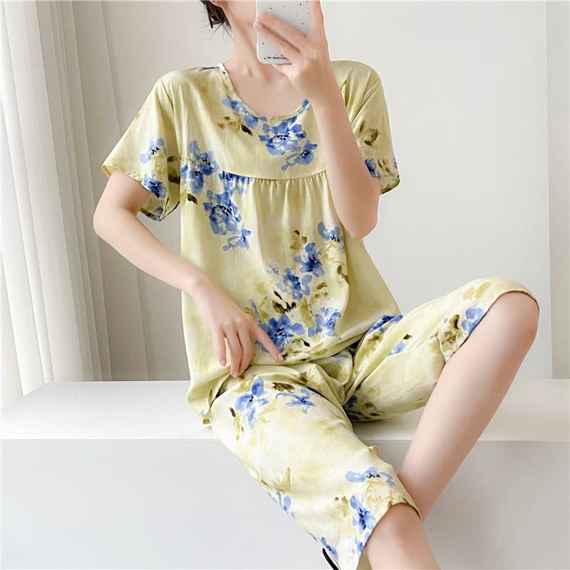 Damenpyjama mit blauem Blumenmuster und kurzen Ärmeln - image 2