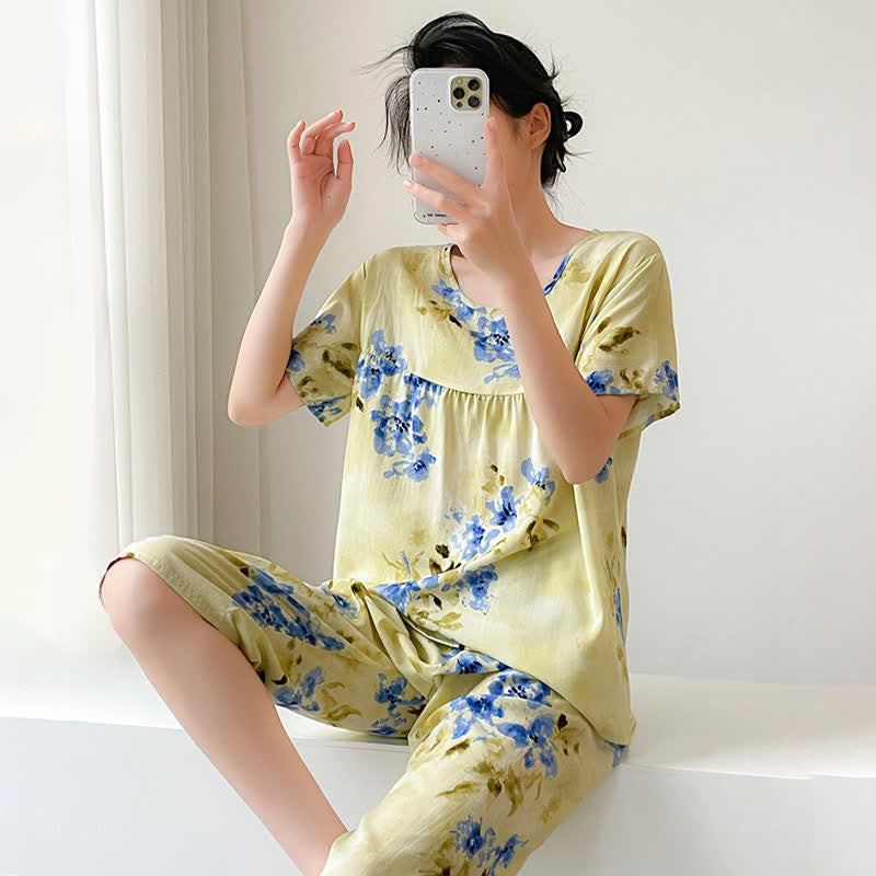 Damenpyjama mit blauem Blumenmuster und kurzen Ärmeln - image 3