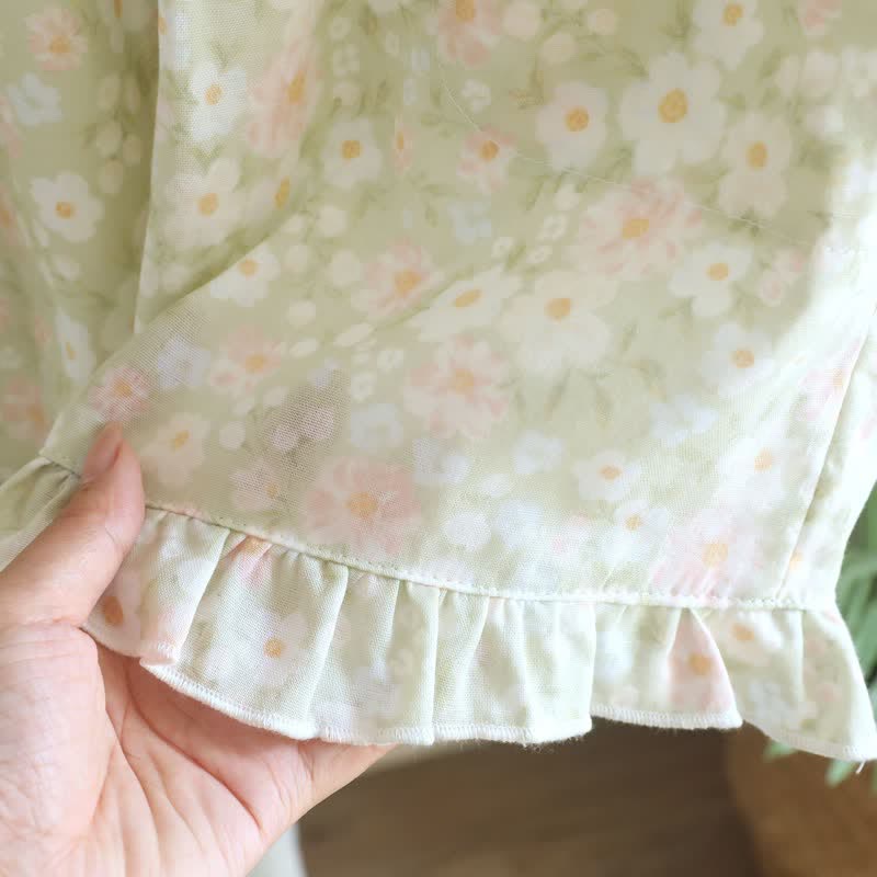 Grüne Pyjama-Shorts aus Baumwolle mit Blumenmuster und Rüschen - image 5