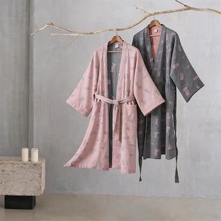 Kimono-Bademantel aus Baumwollgaze mit Liebesmuster - image 0