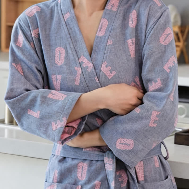 Kimono-Bademantel aus Baumwollgaze mit Liebesmuster - image 6