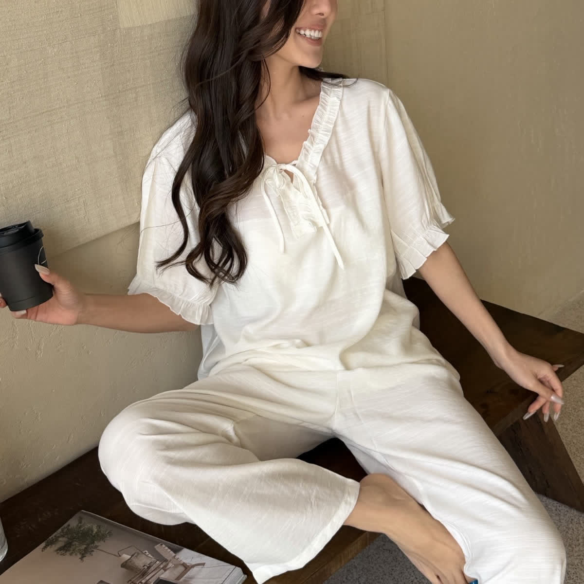 Einfarbiger, wattierter Rüschen-Pyjama-Set - Weiß - XL - image 5