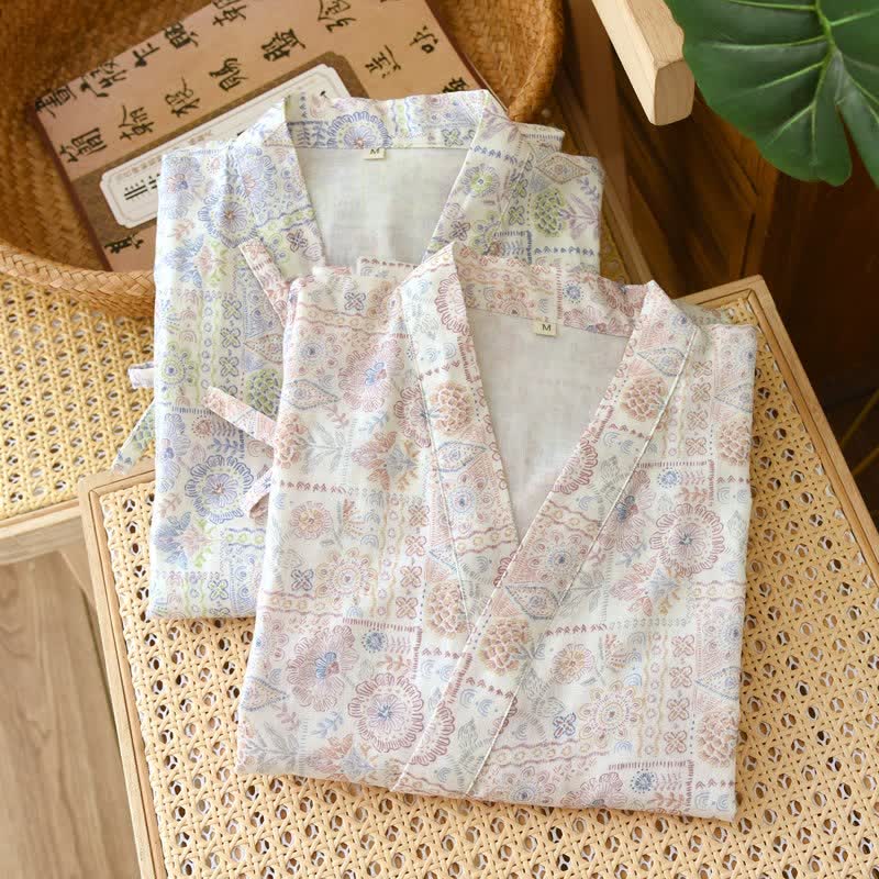 Kimono-Bademantel aus Baumwolle mit ethnischem Vintage-Blumenmuster - image 2