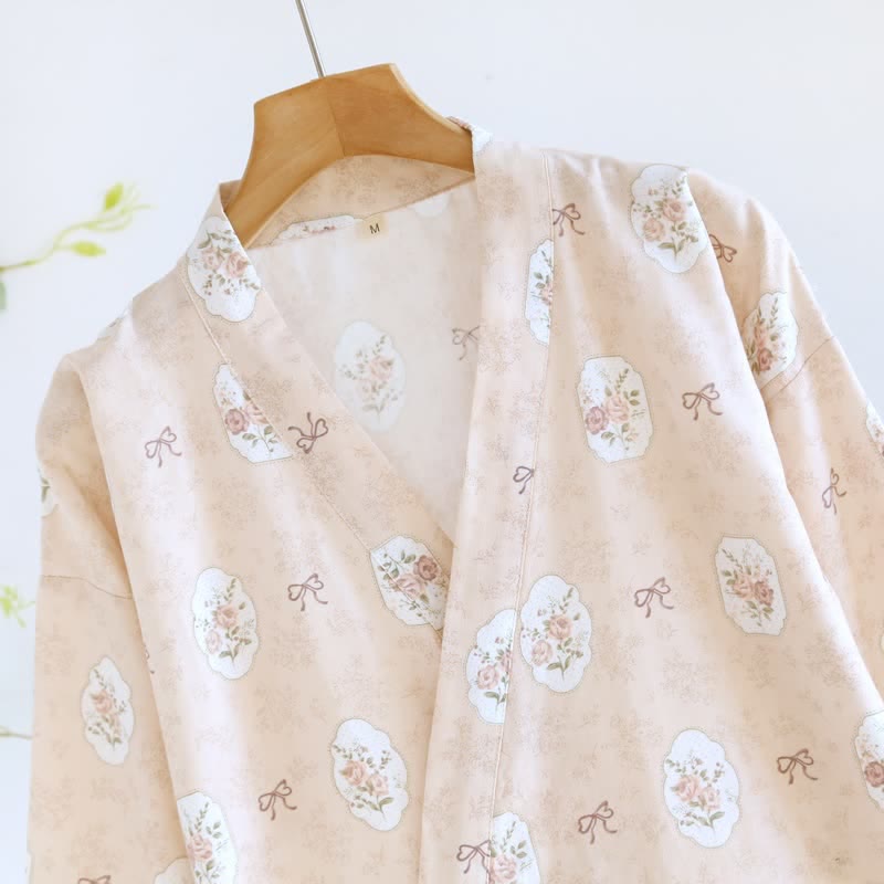 Kimono-Bademantel aus Baumwolle mit gerahmter Rose und Schleife - image 6