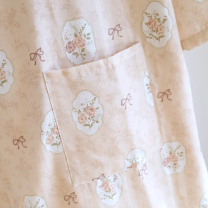 Kimono-Bademantel aus Baumwolle mit gerahmter Rose und Schleife - image 9