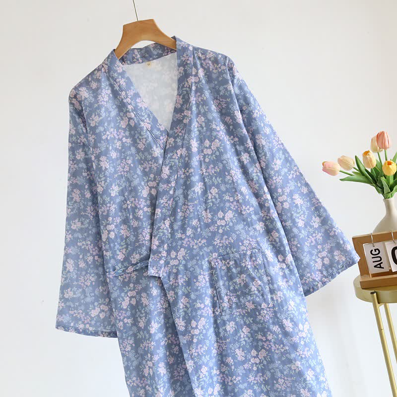 Rustikaler blauer Kimono-Bademantel aus Baumwolle mit Blumenmuster - image 2