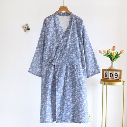 Rustikaler blauer Kimono-Bademantel aus Baumwolle mit Blumenmuster - image 1