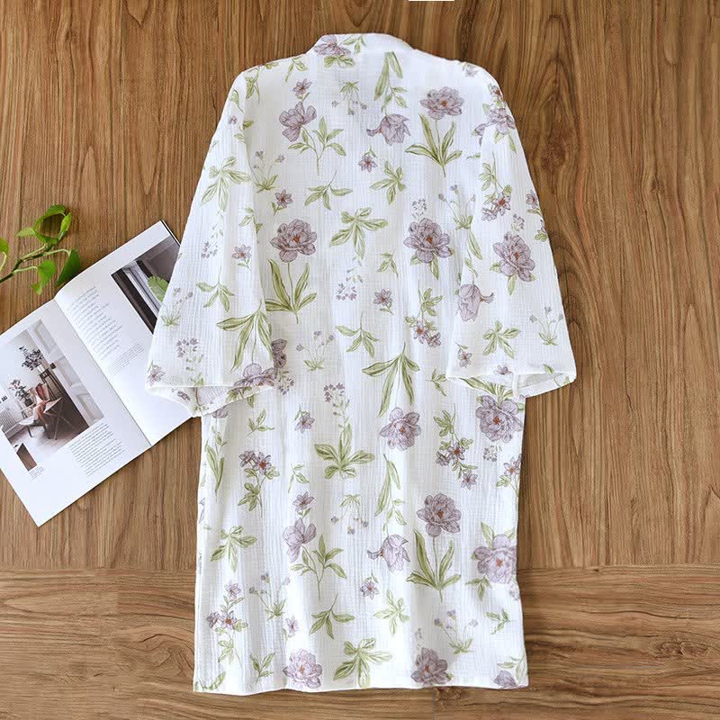Kimono-Bademantel aus Baumwolle mit violettem Blumenmuster - image 2