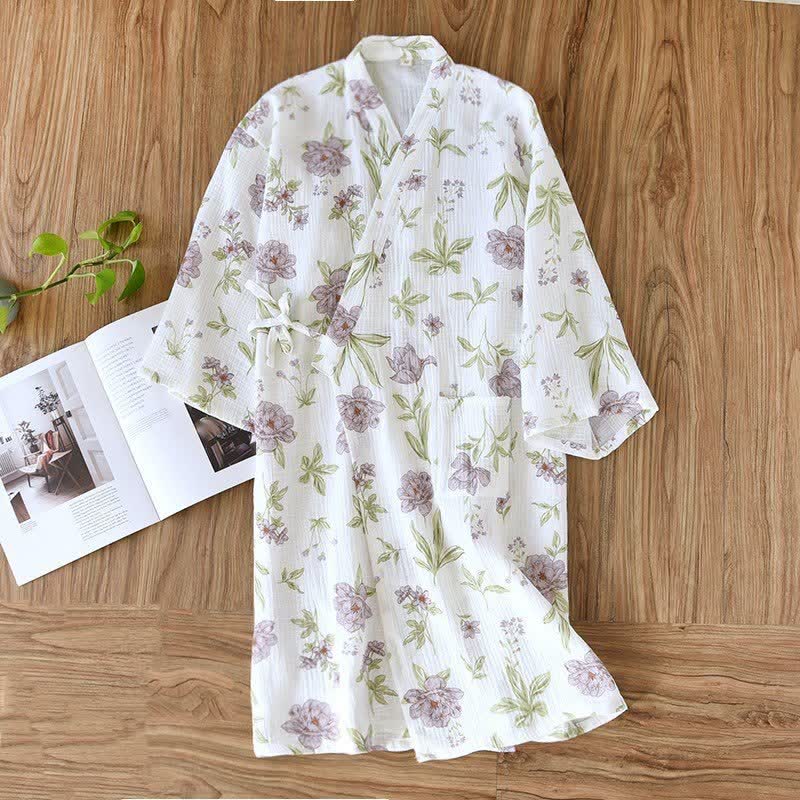 Kimono-Bademantel aus Baumwolle mit violettem Blumenmuster - image 1