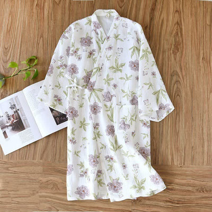 Kimono-Bademantel aus Baumwolle mit violettem Blumenmuster - image 1
