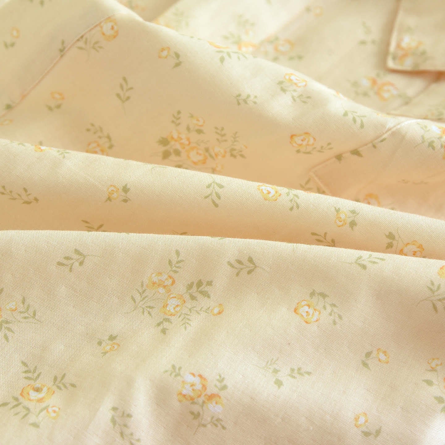 Gelber Kimono-Bademantel aus Baumwollgaze mit botanischem Motiv - image 11