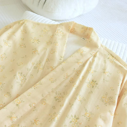 Gelber Kimono-Bademantel aus Baumwollgaze mit botanischem Motiv - image 5