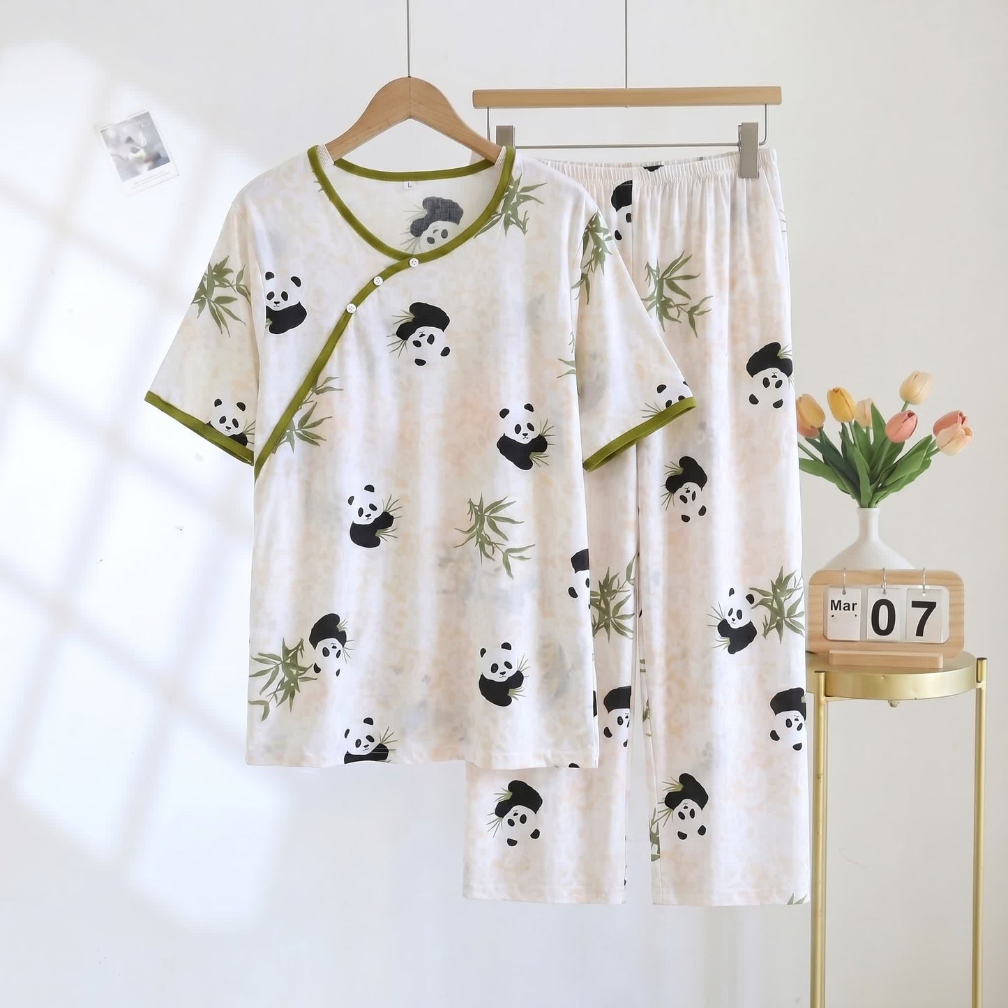 Gepolsterter Panda-Capri-Pyjama mit kurzen Ärmeln - Beige - 2XL - image 0