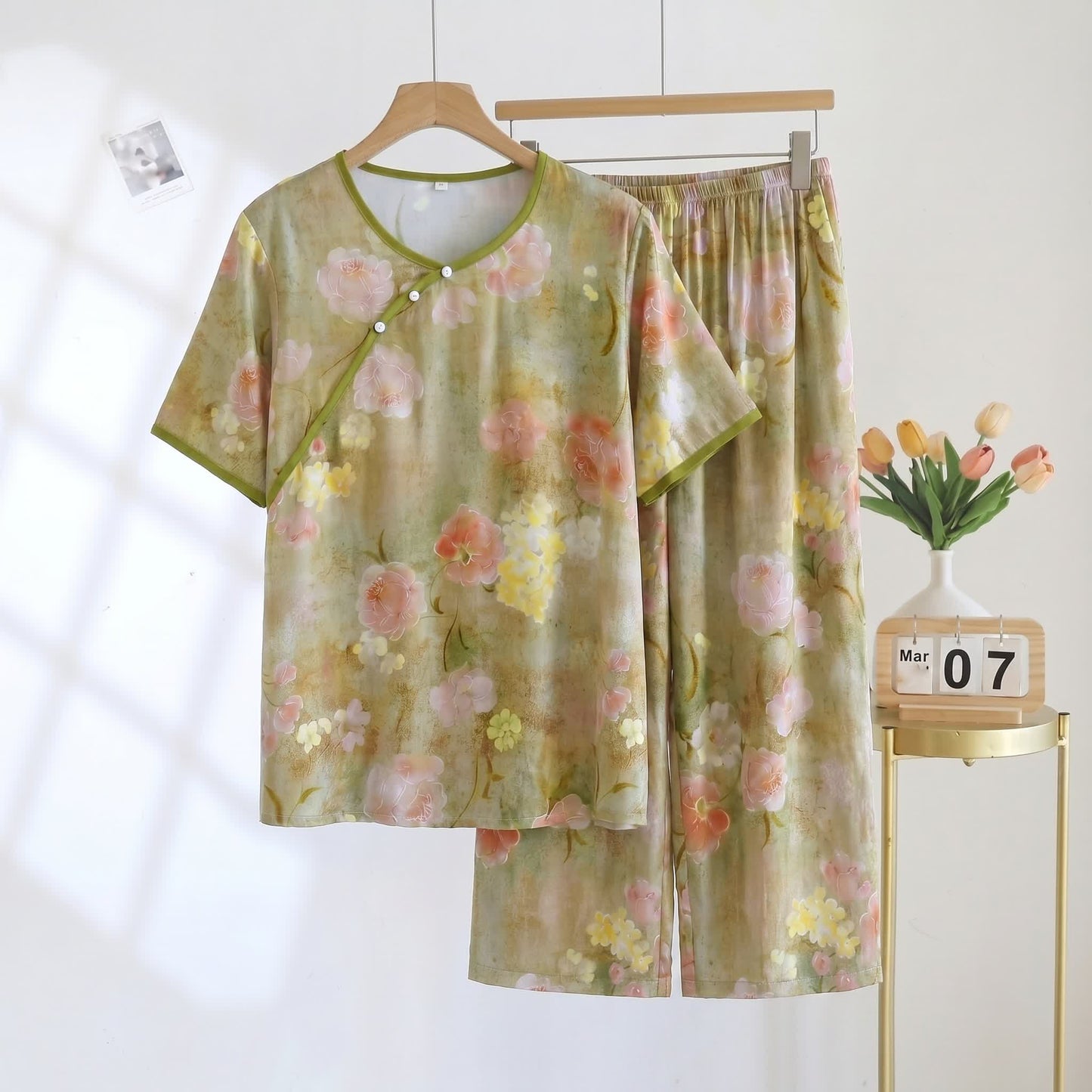 Botanischer, wattierter Capri-Pyjama-Set aus Viskose - Grün - 2XL - image 0