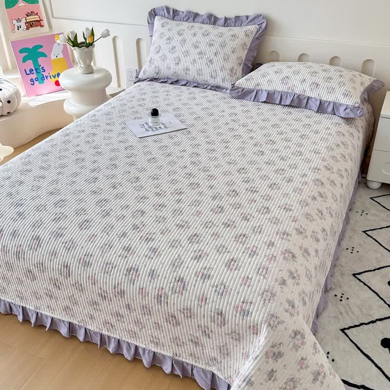 Violette Rüschen-Tagesdecke aus Baumwolle mit Blumenmuster - image 2