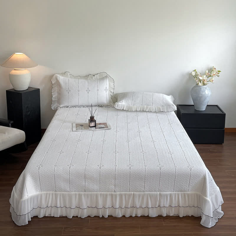 Set mit Rüschen-Tagesdecke mit vertikalem Blumenmuster - image 9