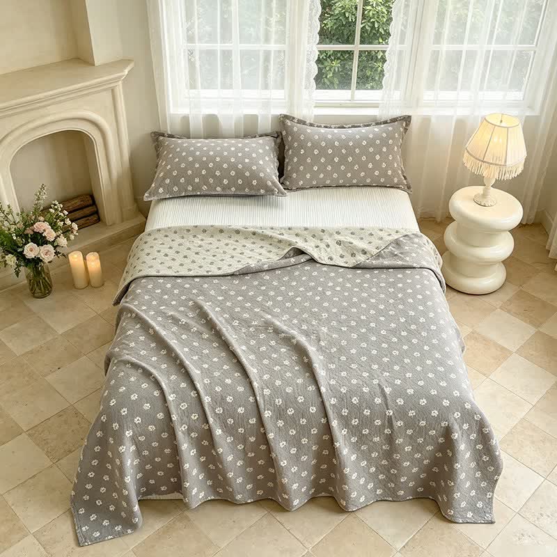 Graue Baumwoll-Steppdecke mit Blumenmuster und Jacquard-Muster - 2 Kissenbezüge - 48cm x 74cm - image 0