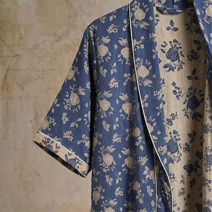 Indigoblauer Kimono-Bademantel mit Vintage-Blumenmuster - image 5