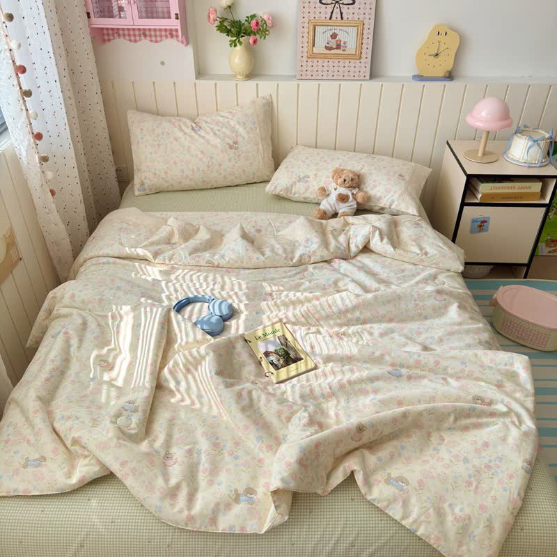 Bettwäsche-Set aus Baumwolle in Creme mit floralem Spitzenbesatz - image 1
