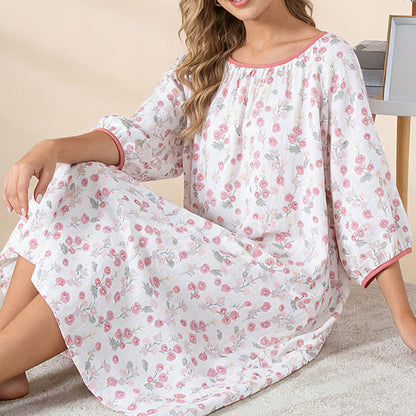 Nachtkleid aus Baumwolle in pastoralem Rosa mit Blumenmuster - image 4