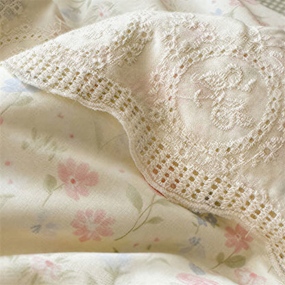 Bettwäsche-Set aus Baumwolle in Creme mit floralem Spitzenbesatz - image 4