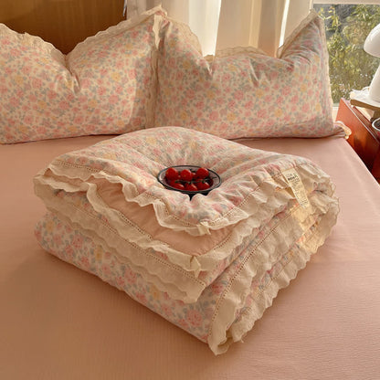 Sommer-Bettwäsche-Set mit Rüschenspitze in zartem Rosa - Rosa - Königin - Bettwäsche-Set - image 0