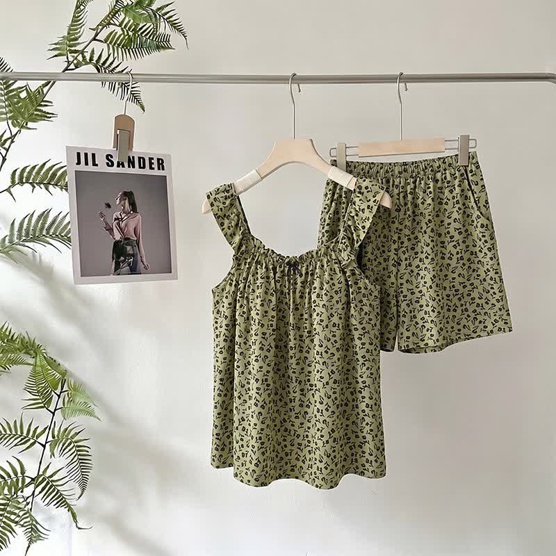 Olivgrüner Pyjama-Set mit Rüschen und Blumenmuster - Grün - XXL - image 0