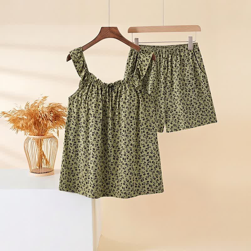 Olivgrüner Pyjama-Set mit Rüschen und Blumenmuster - image 2