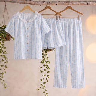 Blauer Baumwollpyjama mit Schleifenmuster und Rüschen (3-teilig) - Blau - XL - image 0