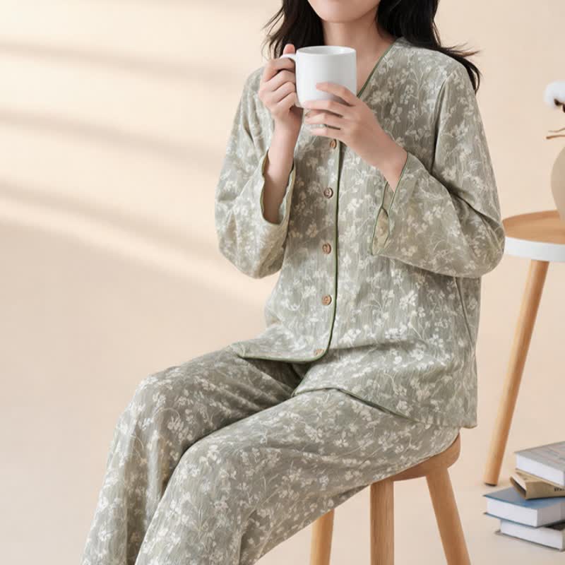 Weicher, geblümter Baumwollpyjama mit Knopfleiste - image 5