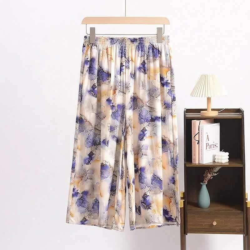 Kurze Loungehose mit künstlerischem Print - Beige - 6XL - image 0