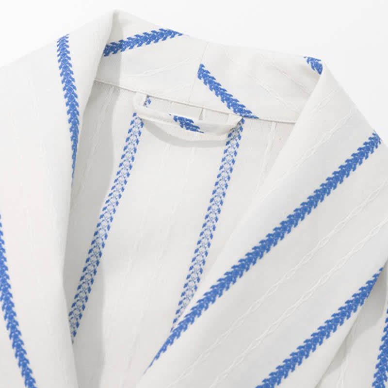 Langer, blau-weiß gestreifter Baumwollbademantel mit Gürtel und Taschen - image 3