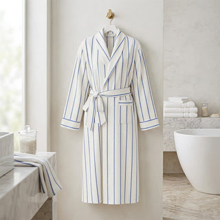 Langer, blau-weiß gestreifter Baumwollbademantel mit Gürtel und Taschen - Blau - Einheitsgröße - image 0