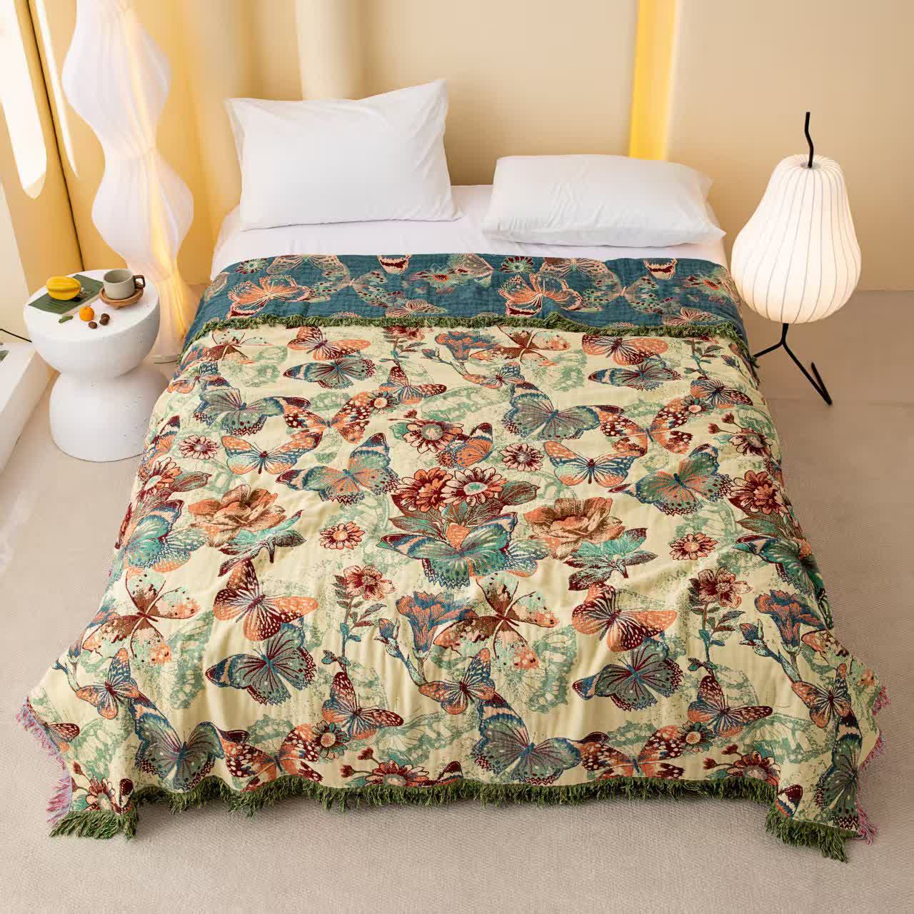 Verzauberte Tagesdecke aus Musselin mit Schmetterlings- und Blumenmuster - König - image 0