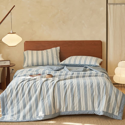 Hellblau gestreiftes Doppelbettwäsche-Set - Blau - Königin - Bettwäsche-Set (4-teilig) - image 0