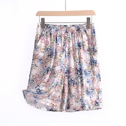 Sommerliche Lounge-Shorts aus Baumwolle mit Blumenmuster und gerafftem Bund - image 4