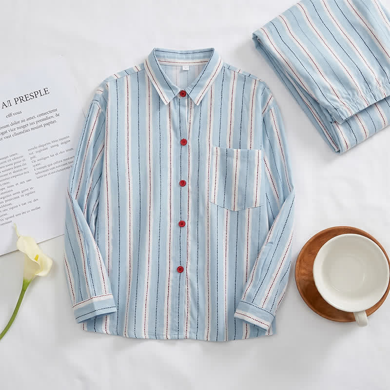 Pyjama aus doppellagigem Baumwollstoff mit roten Akzenten und blauen Streifen - image 3